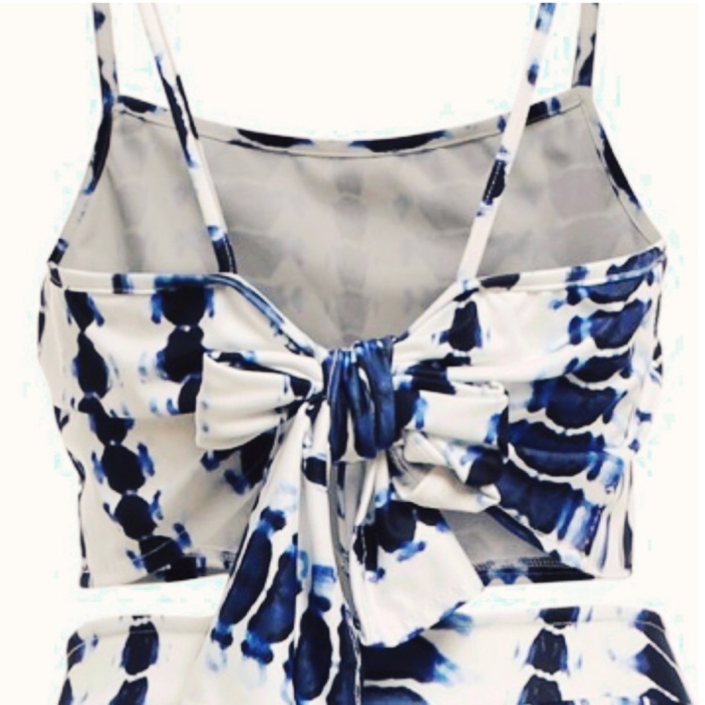 Matching Set Blue Strap Crop Top With Slip Skirt